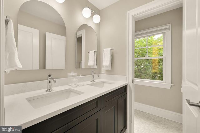 6512 RIDGE DR, Bethesda, MD 20816
