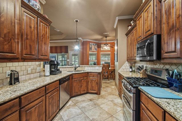 112 Knight Court, Springtown, TX 76082