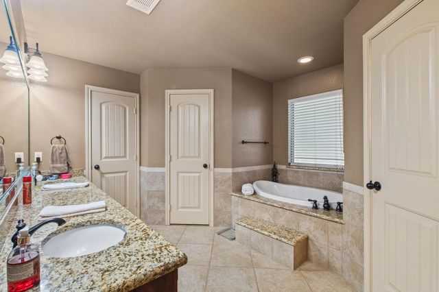 112 Knight Court, Springtown, TX 76082