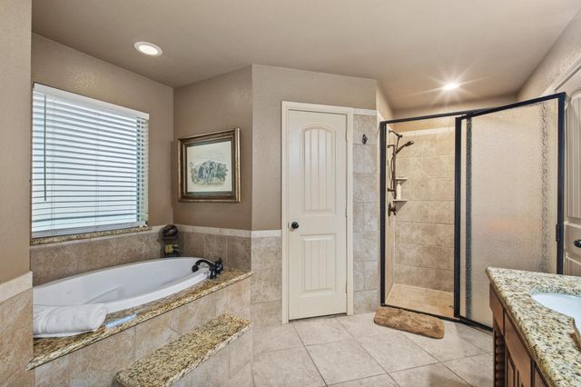 112 Knight Court, Springtown, TX 76082