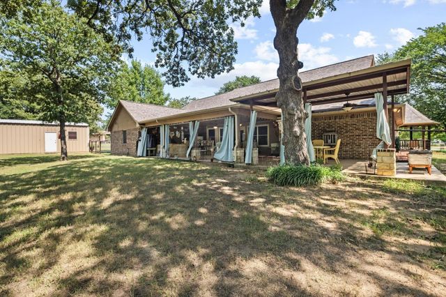 112 Knight Court, Springtown, TX 76082