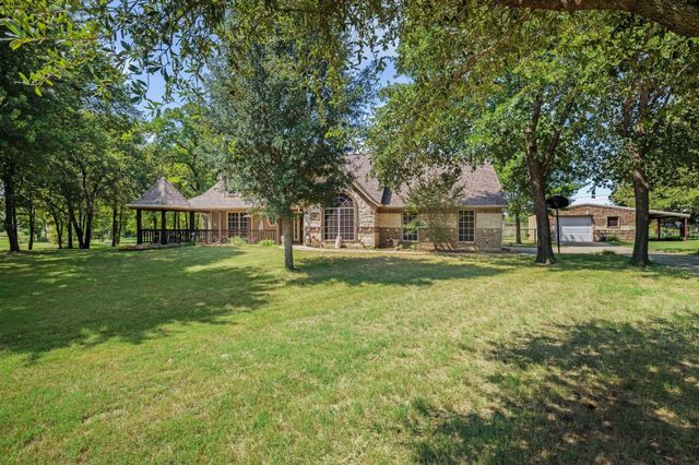 112 Knight Court, Springtown, TX 76082