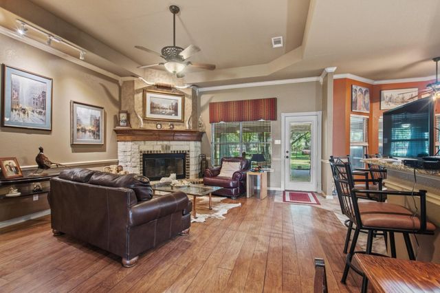 112 Knight Court, Springtown, TX 76082