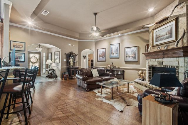 112 Knight Court, Springtown, TX 76082
