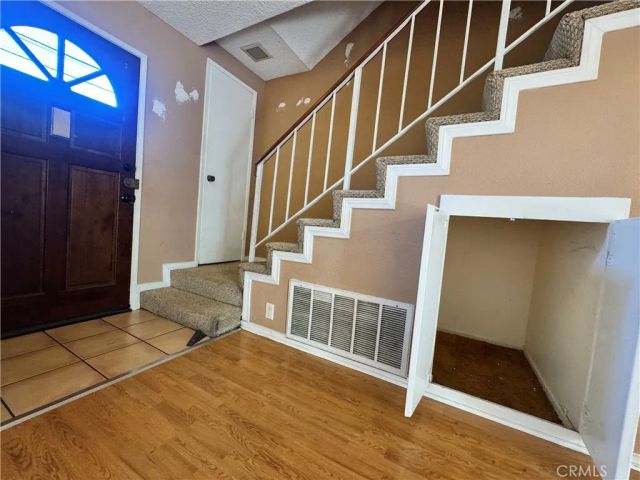 14924 Nordhoff 3, North Hills, CA 91343