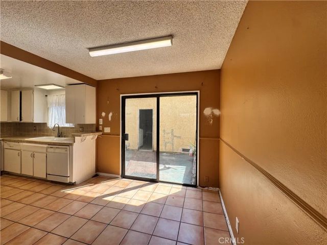 14924 Nordhoff 3, North Hills, CA 91343