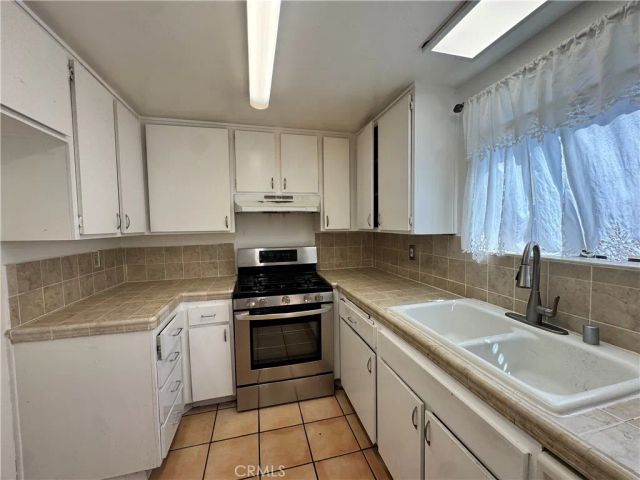 14924 Nordhoff 3, North Hills, CA 91343