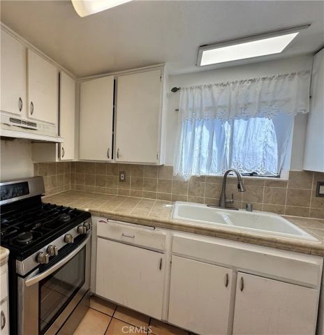 14924 Nordhoff 3, North Hills, CA 91343