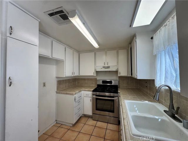 14924 Nordhoff 3, North Hills, CA 91343