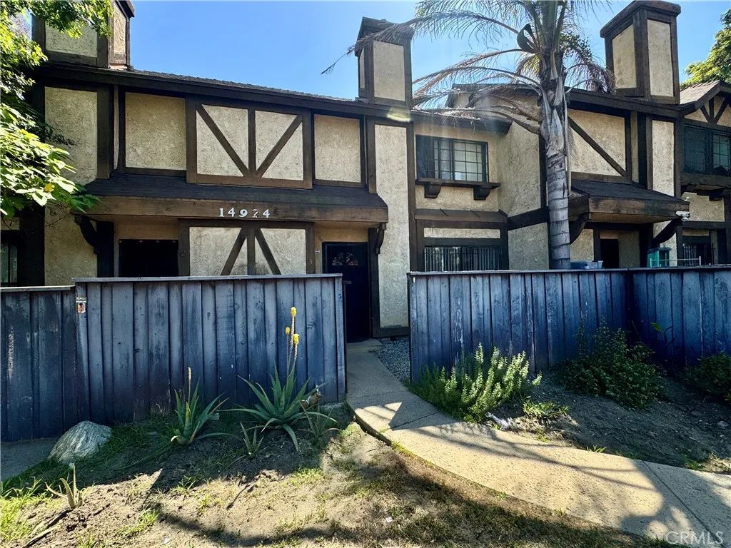 14924 Nordhoff 3, North Hills, CA 91343