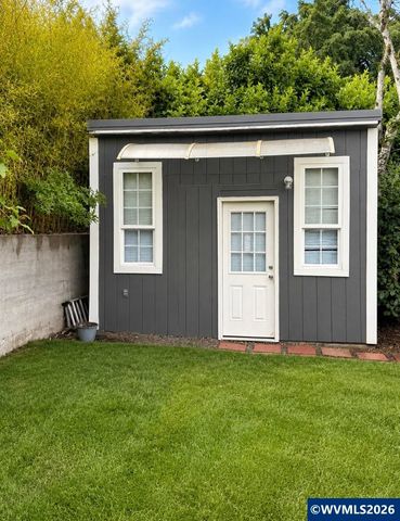 2550 Summer St SE, Salem, OR 97302
