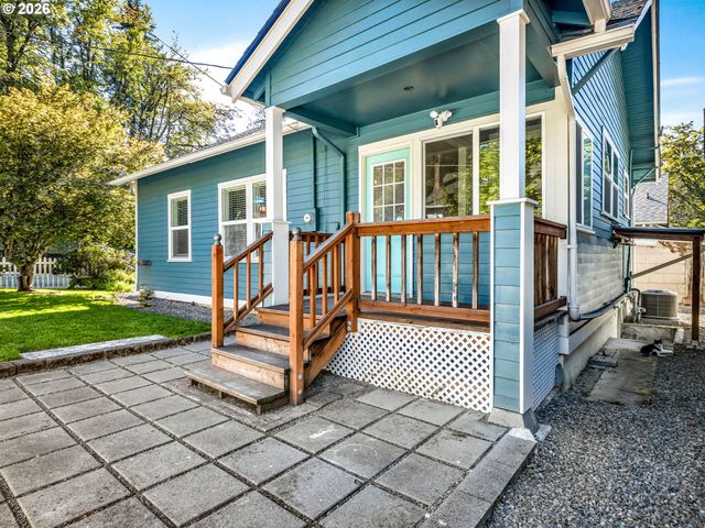 1119 5TH St, Oregon City, OR 97045