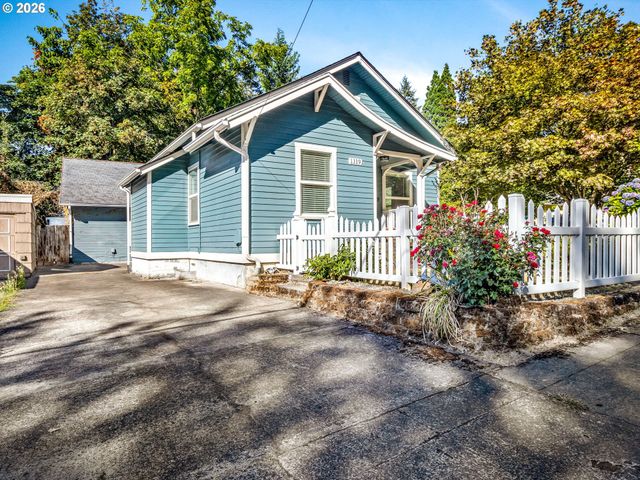 1119 5TH St, Oregon City, OR 97045