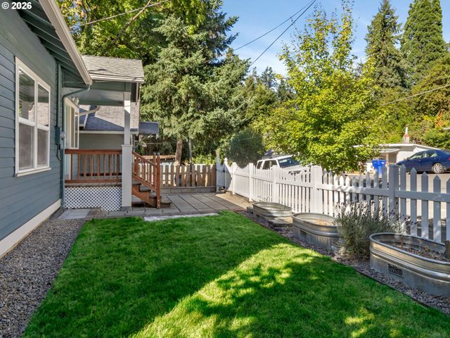 1119 5TH St, Oregon City, OR 97045