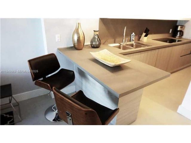 100 Lincoln Rd 420, Miami Beach, FL 33139