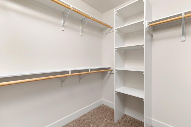 5221 WHISPER DR, Columbia, MO 65203