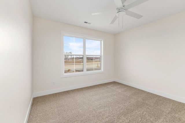 5221 WHISPER DR, Columbia, MO 65203