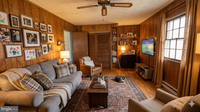 2203 HAMBROOKS BLVD, Cambridge, MD 21613