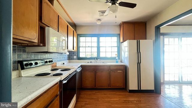 2203 HAMBROOKS BLVD, Cambridge, MD 21613