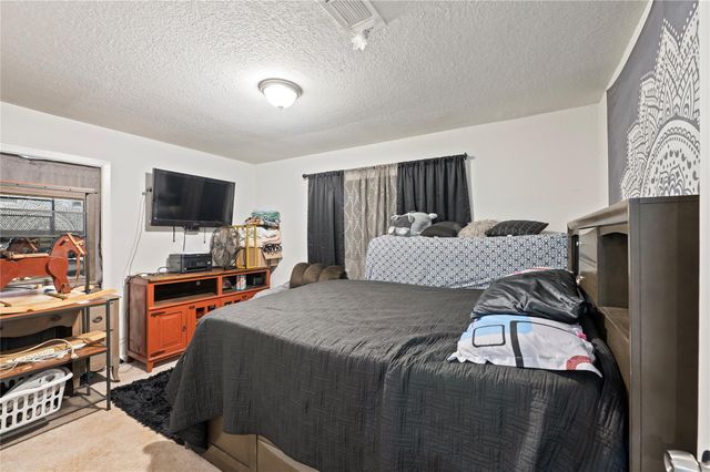 2428 9th Street N, Texas City, TX 77590