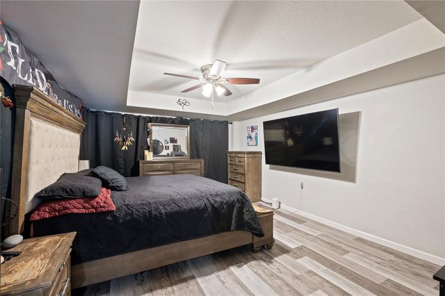 2428 9th Street N, Texas City, TX 77590