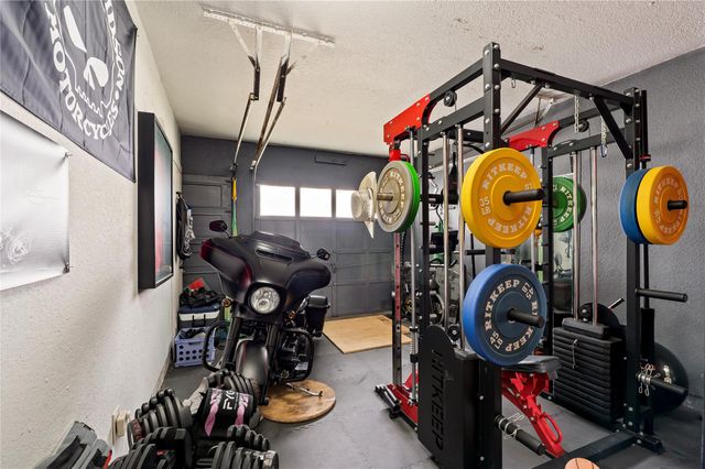 2428 9th Street N, Texas City, TX 77590