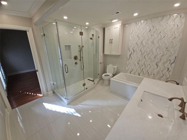 4716 Post Oak Timber Drive, Houston, TX 77056