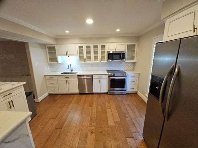 4716 Post Oak Timber Drive, Houston, TX 77056