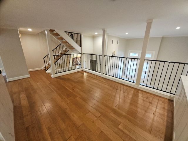 4716 Post Oak Timber Drive, Houston, TX 77056