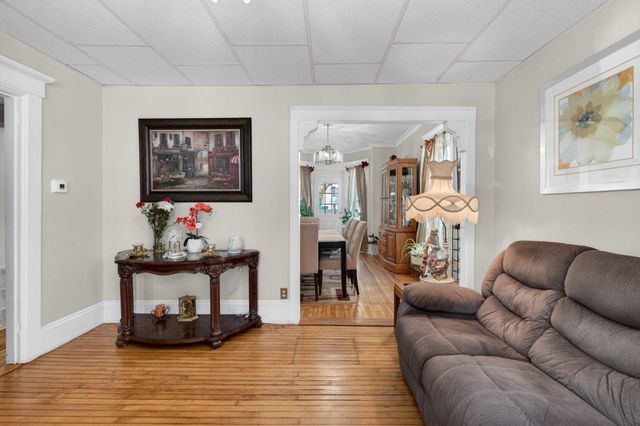 17 Academy Street, Rochester, NH 03867