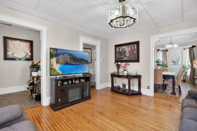 17 Academy Street, Rochester, NH 03867