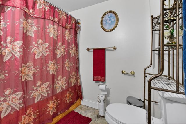 17 Academy Street, Rochester, NH 03867