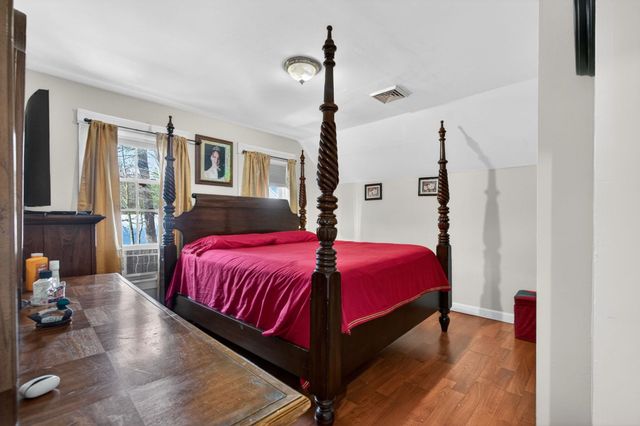 17 Academy Street, Rochester, NH 03867