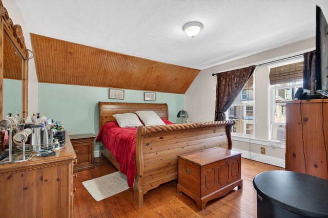 17 Academy Street, Rochester, NH 03867