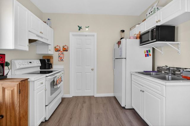 17 Academy Street, Rochester, NH 03867
