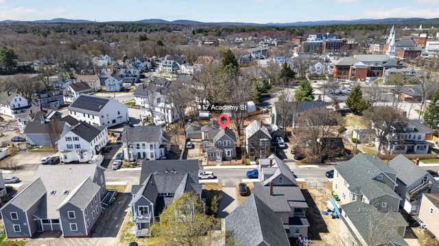 17 Academy Street, Rochester, NH 03867