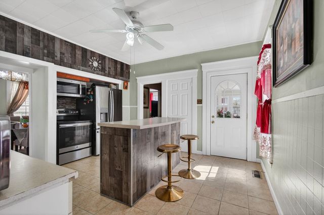 17 Academy Street, Rochester, NH 03867