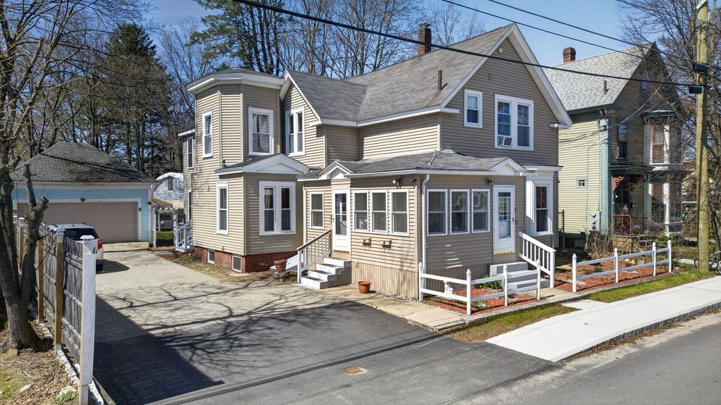 17 Academy Street, Rochester, NH 03867