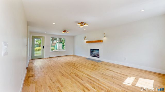 241 Cricket Knoll, Wethersfield, CT 06109
