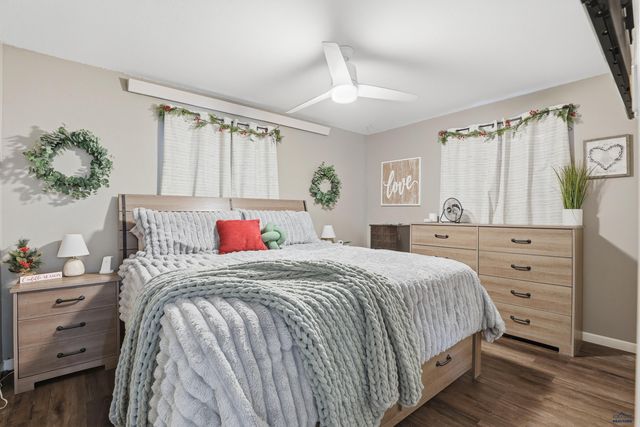 4425 DOLPHIN LN, Rapid City, SD 57701