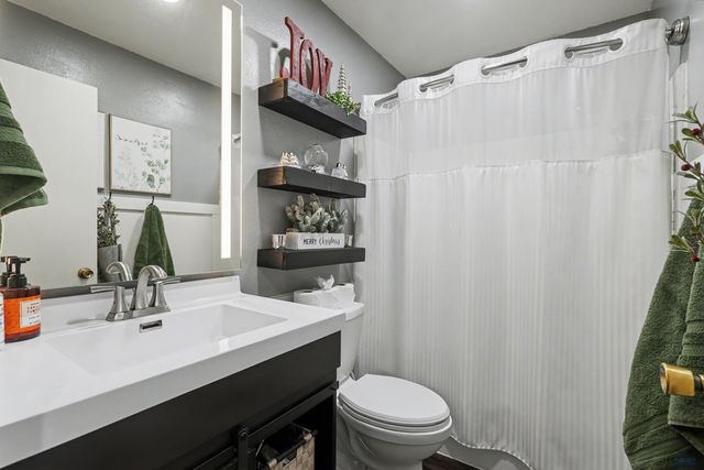 4425 DOLPHIN LN, Rapid City, SD 57701