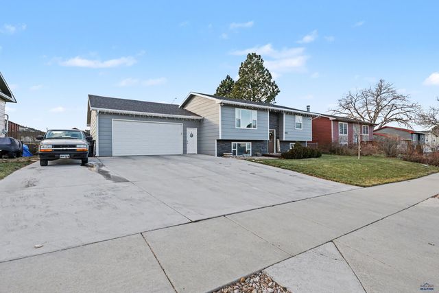 4425 DOLPHIN LN, Rapid City, SD 57701