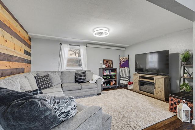 4425 DOLPHIN LN, Rapid City, SD 57701