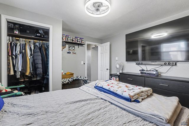 4425 DOLPHIN LN, Rapid City, SD 57701