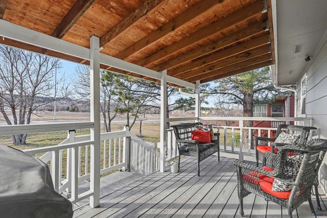 4425 DOLPHIN LN, Rapid City, SD 57701