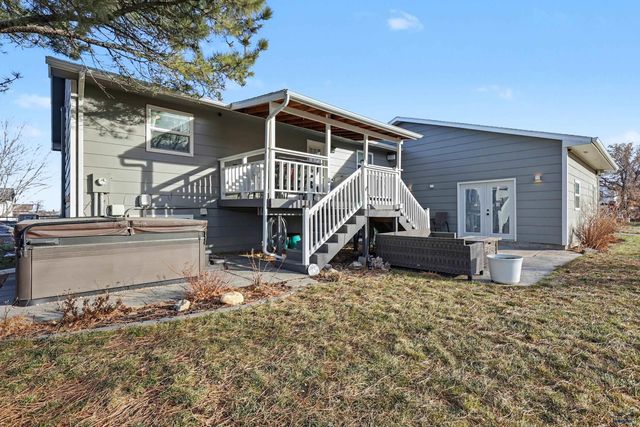 4425 DOLPHIN LN, Rapid City, SD 57701
