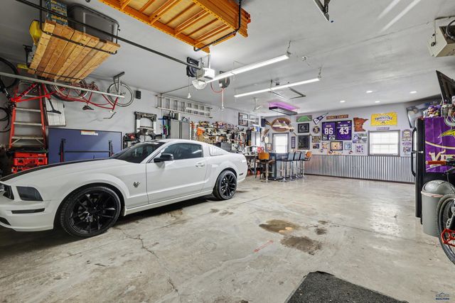 4425 DOLPHIN LN, Rapid City, SD 57701