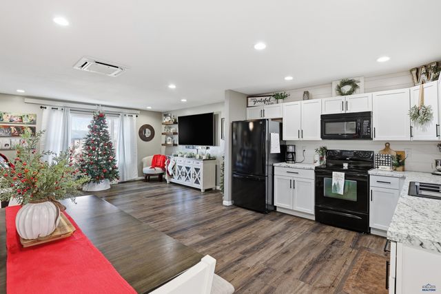 4425 DOLPHIN LN, Rapid City, SD 57701