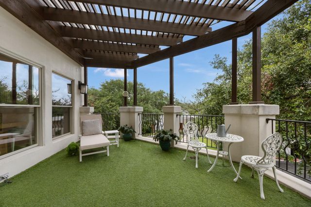 1910 Rue De St Tropez 6, Austin, TX 78746