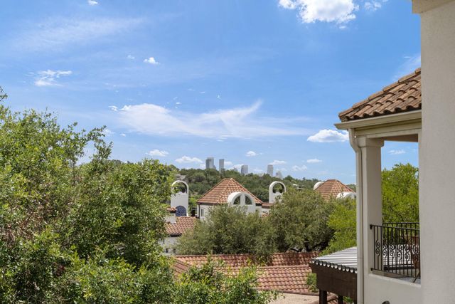 1910 Rue De St Tropez 6, Austin, TX 78746